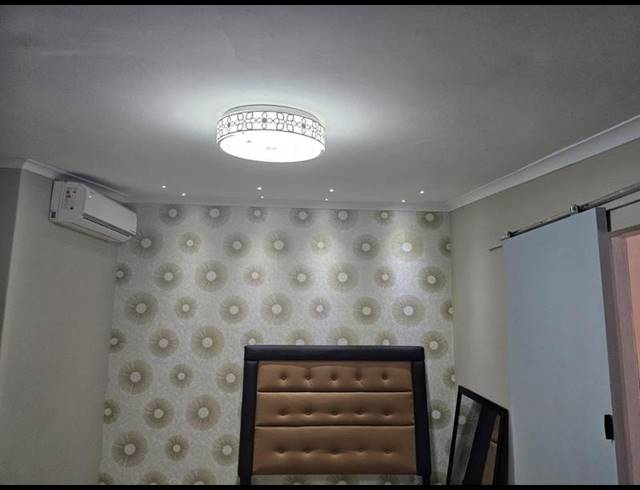1 BEDROOM PROPERTY TO RENT IN GREENWOOD PARK